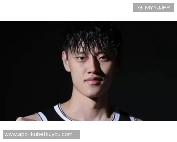 曾凡博中国赛期间亲签见面会收费1497元包含签名与合影机会