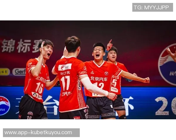 贺一然谈比赛经验：频繁比赛助力球员快速成长与进步