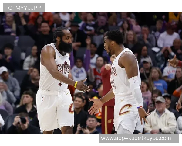 阿特金森谈哈登与米切尔组合称之为奢侈并强调阵容适配的重要性 阿特金森谈哈登与米切尔组合称之为奢侈并强调阵容适配的重要性